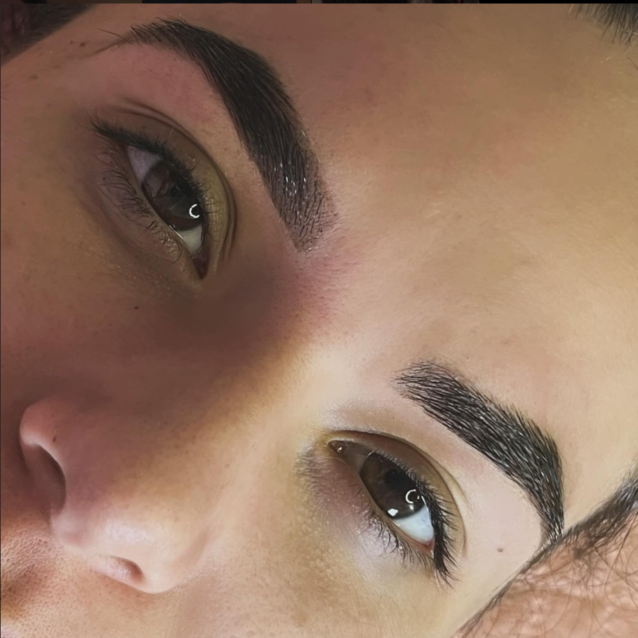 Antes e depois cabelo - Studio Carla Guimarães